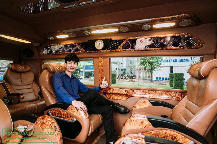 XE LIMOUSINE HÀ NỘI ĐI HỮU NGHỊ QUAN
